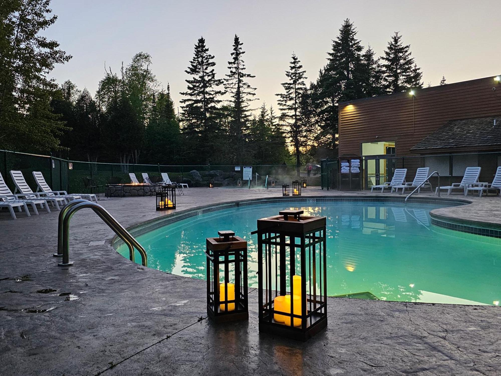 Superior Shores Resort トゥーハーバーズ エクステリア 写真